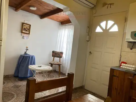Casa 6 ambientes con 1 baño