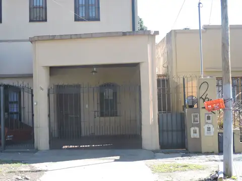 DOS AMBIENTES CON PATIO
