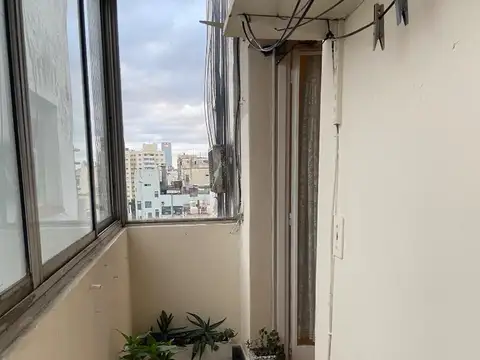 Defensa 1200, Piso 8