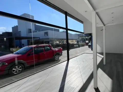 Locales en Alquiler zona sur sobre Valparaíso YPF