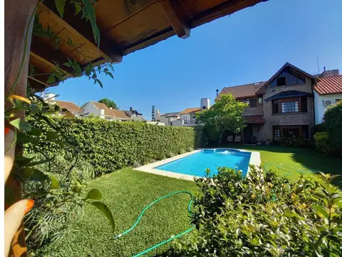Casa 5 ambientes con 5 baños