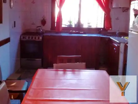 Casa 5 ambientes con 2 baños