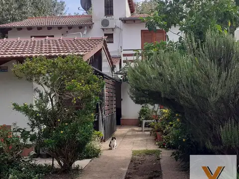 Casa en venta - 4 Dormitorios 2 Baños - Cochera - 137Mts2 - Santa Teresita