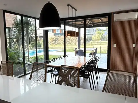 Casa en Alquiler de 3 dormitorios