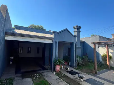 Casa con 3 dormitorios, piscina y "Yapa"