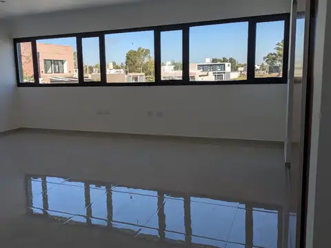 Oficina en Alquiler en La Plata [Cod: 084122]