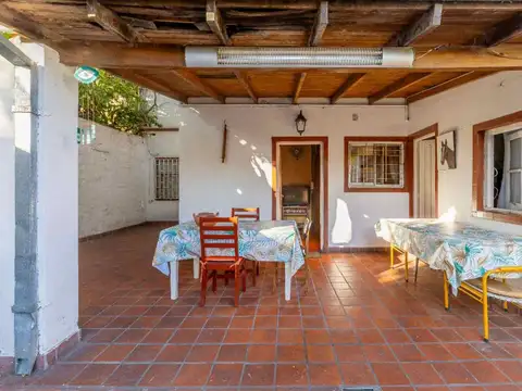 VENTA CASA CIUDADELA CON JARDÍN