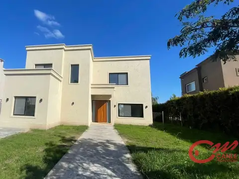 Casa en venta en El Cantón a la laguna