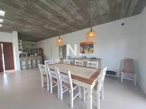 Casa 3 ambientes con 2 baños