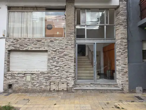 Juan Bautista Alberdi al 500 1º Piso x escalera