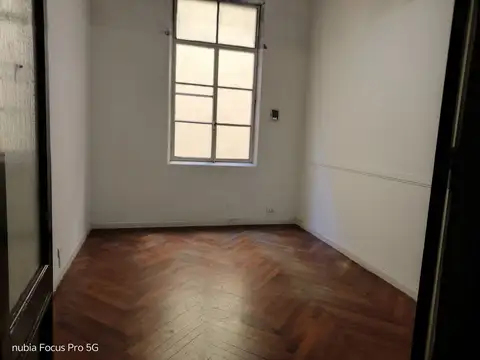 Oficina en Venta 85 años