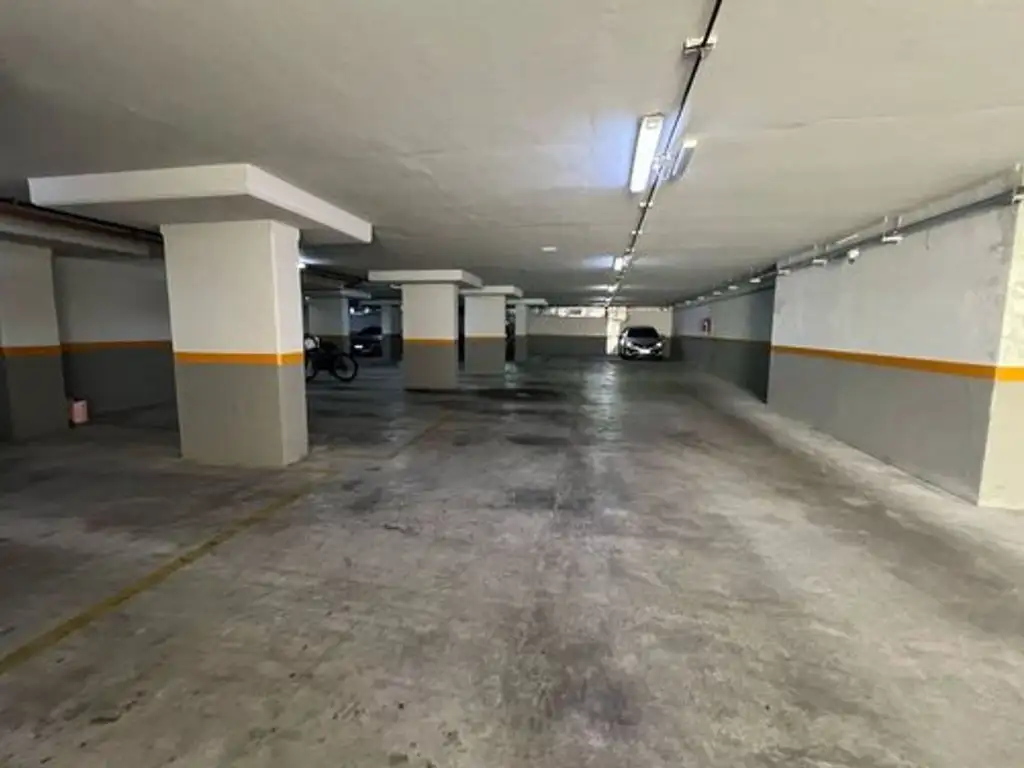 Avenida Juan Bautista Alberdi 800
