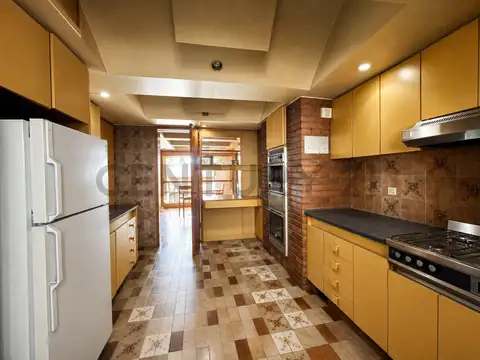 Departamento 6 ambientes con 3 baños