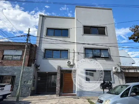 Gran monoambiente al frente con gran luminosidad