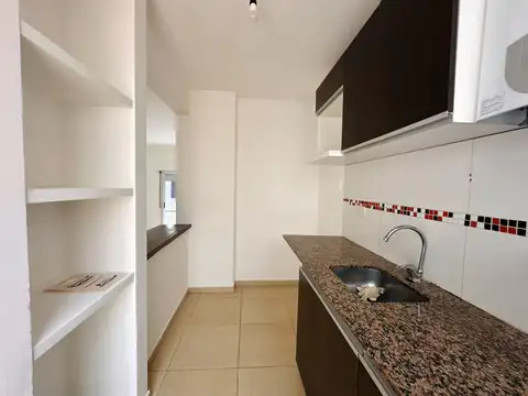PH 2 AMBIENTES PB CON PATIO *SIN EXPENSAS* floresta SEMI NUEVO 5 AÑOS