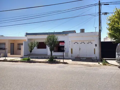Casa de 2 Dormitorios en Barrio Castagnino
