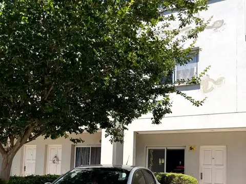 VENTA DÚPLEX 3 AMB. CON JARDIN PELLEGRINI VILLAGE 