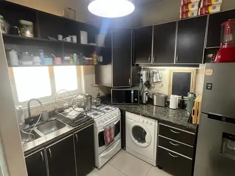 Italia 1213 , Piso 9