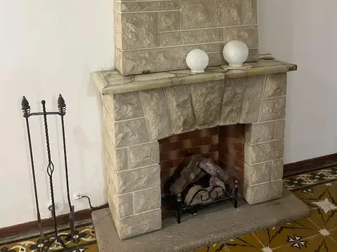 Casa en Venta con 1 cochera