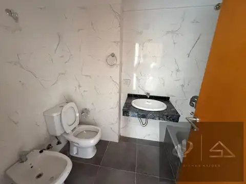 Departamento 4 ambientes con 2 baños