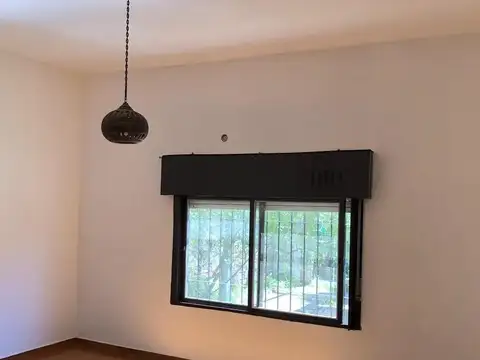 Casa en Venta en Castelar, USD 120.000