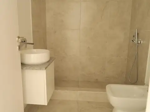 Departamento en Alquiler con 1 cochera