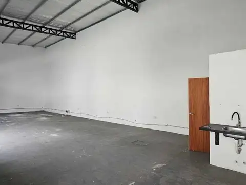 Local en Alquiler en Pilar, USD 2.200