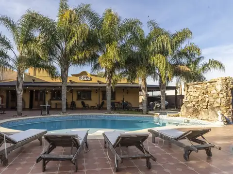 Casa en Venta, 4 Dormitorios, en Barrio La Florida, Zarate
