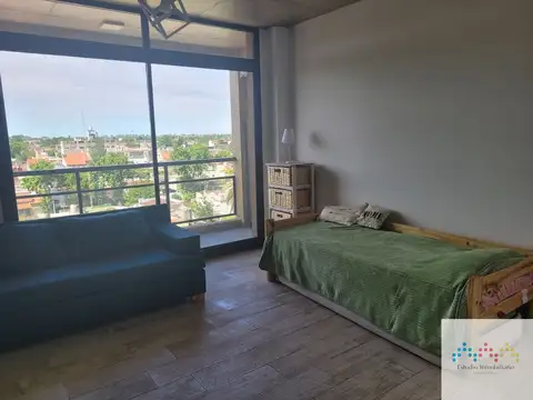 MONOAMBIENTE CON COCHERA en Remedios de Escalada