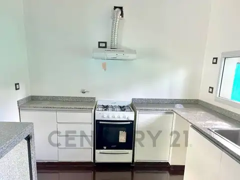 Casa en Alquiler en City Bell, USD 1.500