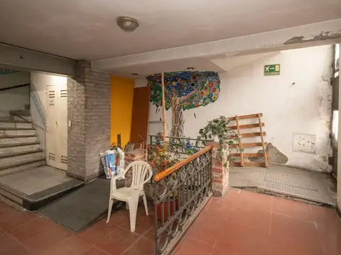 Edificio ex Hotel Històrico PB y 3 Pisos c/Tza