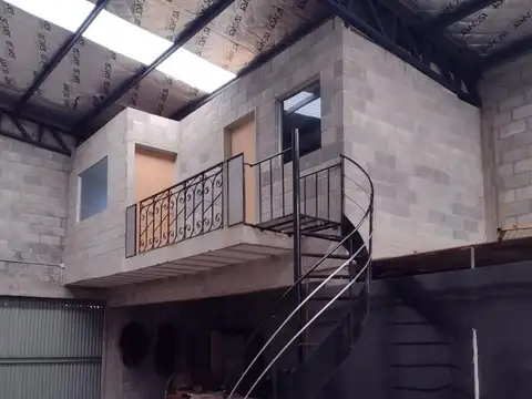 EXCELENTE GALPÓN INDUSTRIAL EN DOS PLANTAS. SAN MARTÍN GBA