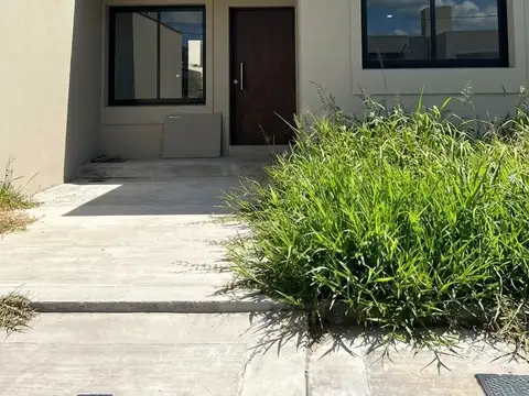 Casa en Venta de 2 Dormitorios en Vía Aurelia, Salta Capital
