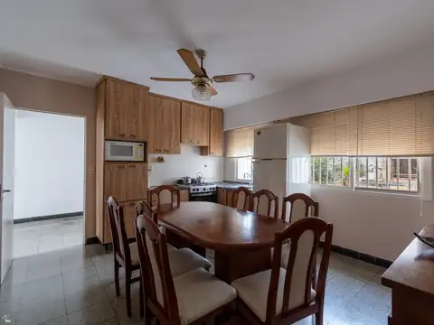 Depto Tipo Casa 9 ambientes con 3 baños