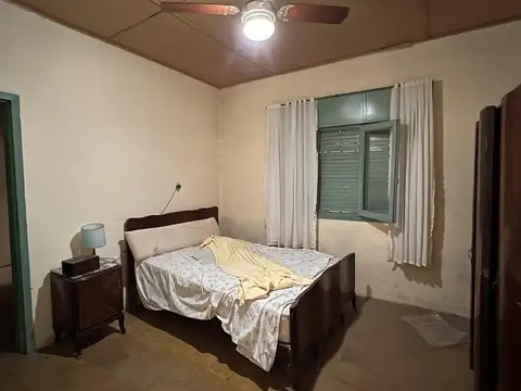Casa 4 ambientes con 1 baño