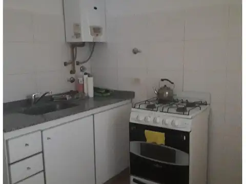 Depto Tipo Casa en Alquiler de Monoambiente