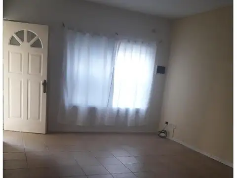 Depto Tipo Casa en Alquiler de Monoambiente
