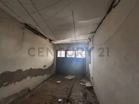 Century 21 Lopez vende Lote con casa a DEMOLER