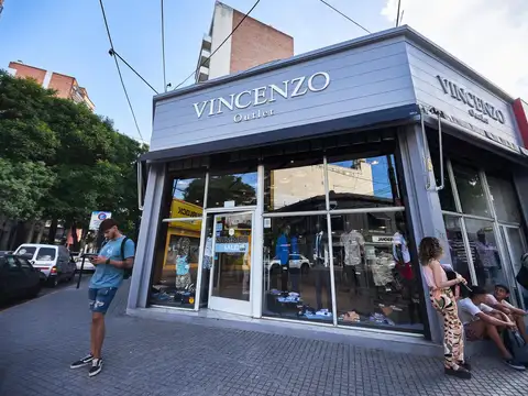 San Luis esq. Dorrego