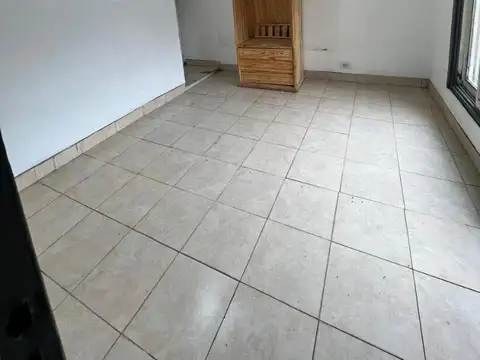 Depto Tipo Casa en Alquiler de 3 ambientes