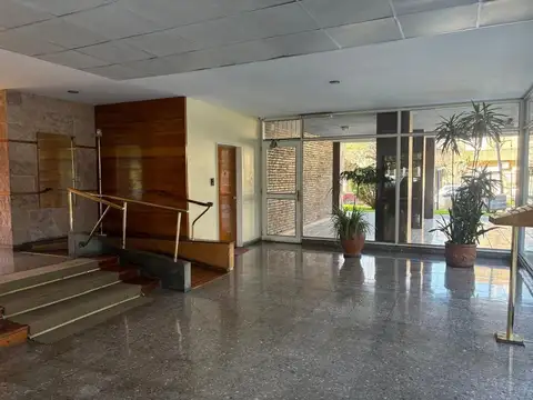 Departamento en Alquiler en Villa Raffo, $ 750.000