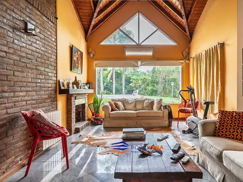 Casa en Venta en Countries y Barrios Cerrados en Moreno, USD 290.000