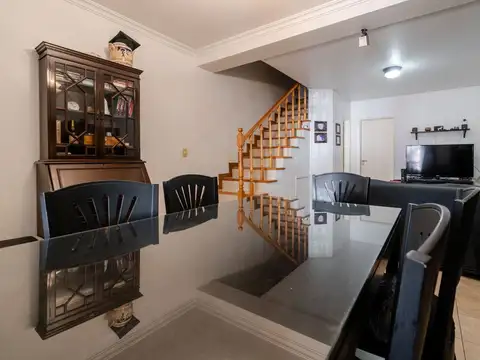Depto Tipo Casa en Venta con 1 cocheras
