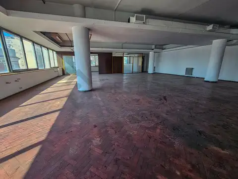 Oficina en Venta en el Centro - Piso Completo