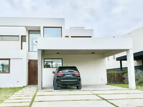 Casa en venta en Laguna Grande