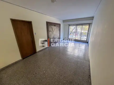 Doctor Rómulo Naón 2300, Piso 1°