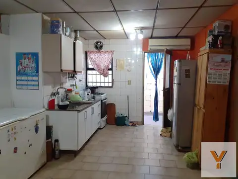 Casa en venta - 5 Dormitorios 2 Baños - 112Mts2 - La Plata