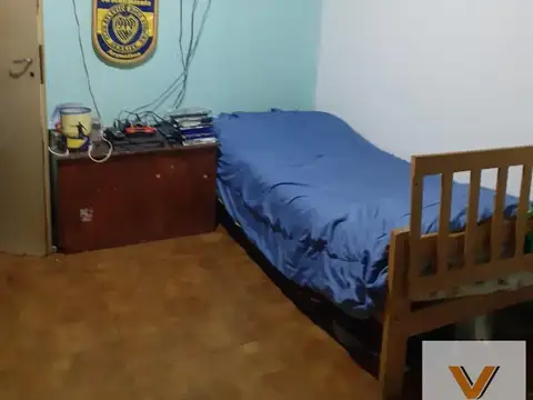 Casa 6 ambientes con 2 baños