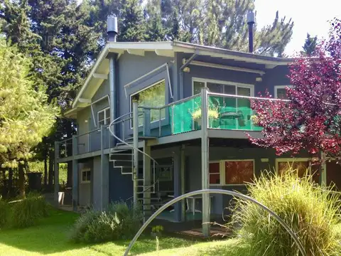 Casa 7 ambientes en Mar De Las Pampas