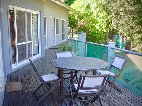 Casa en Alquiler Temporal con 2 cocheras